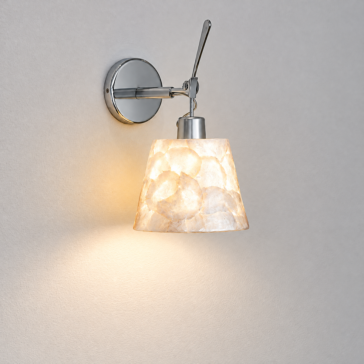 Maris Shell-Inspired Wall Sconce, Tapered Bedside Wall Light with Silver-Tone Arm for Bedroom & Living Room